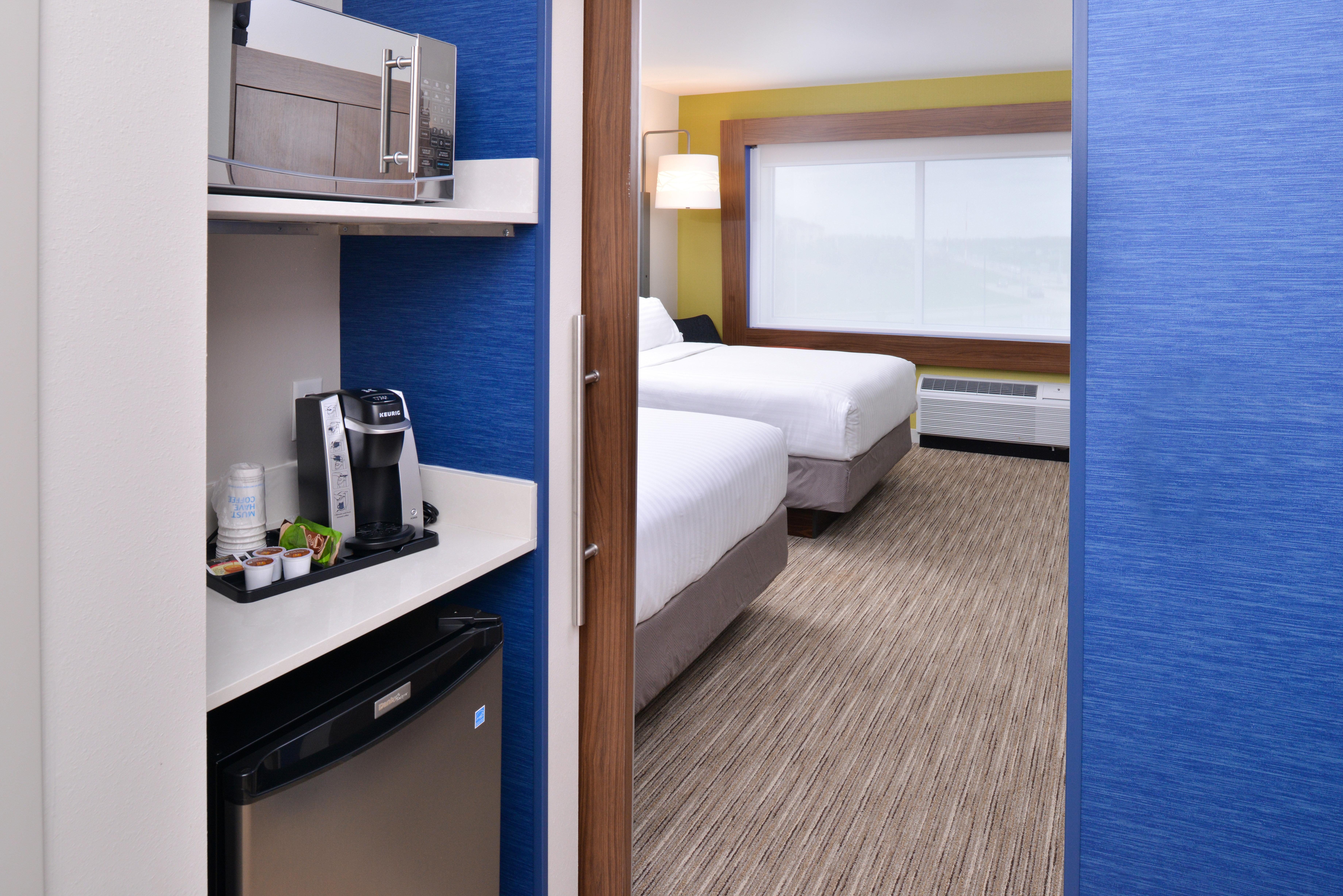 Holiday Inn Express & Suites Madison By Ihg Extérieur photo