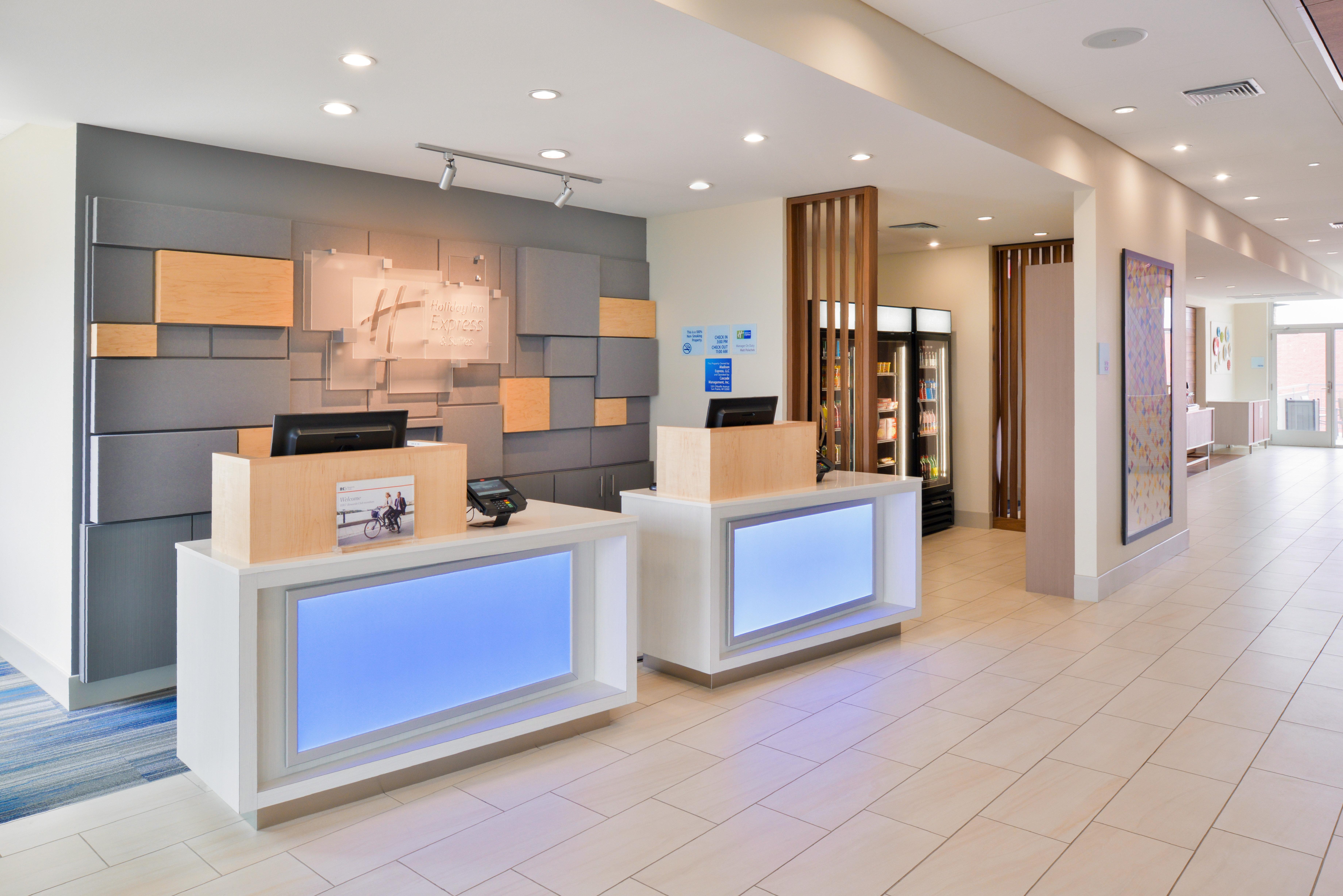 Holiday Inn Express & Suites Madison, An Ihg Hotel Extérieur photo