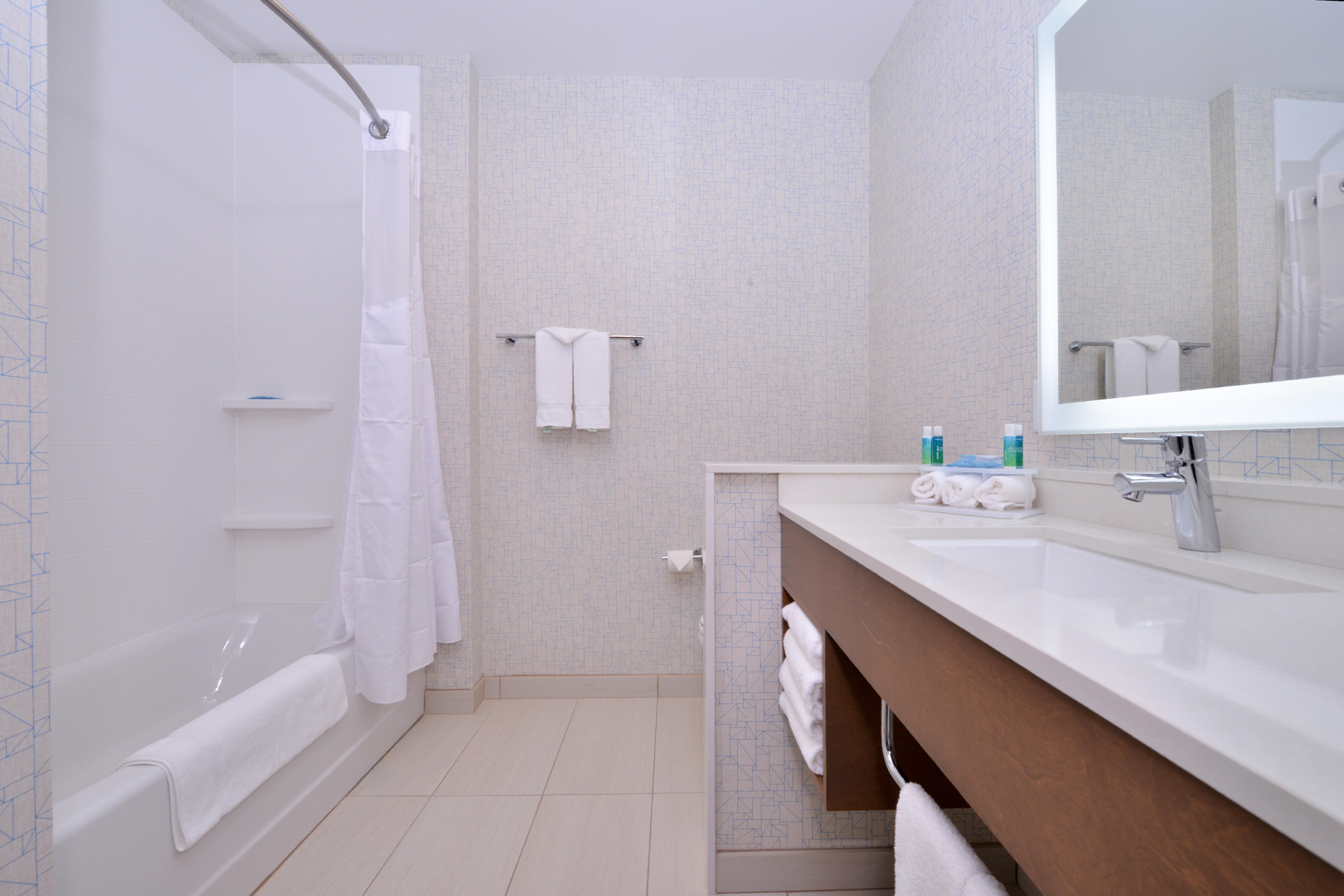 Holiday Inn Express & Suites Madison By Ihg Extérieur photo