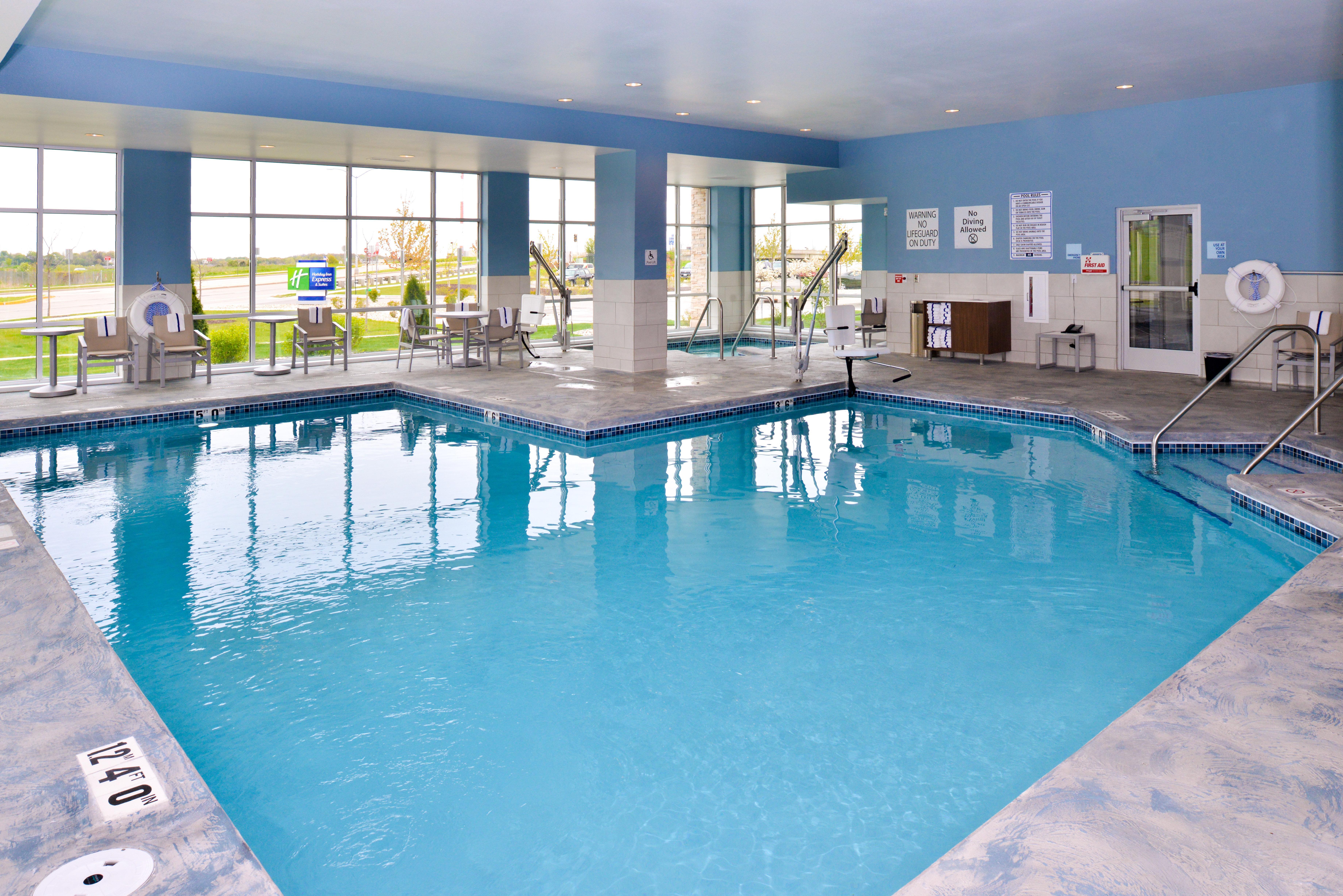 Holiday Inn Express & Suites Madison By Ihg Extérieur photo