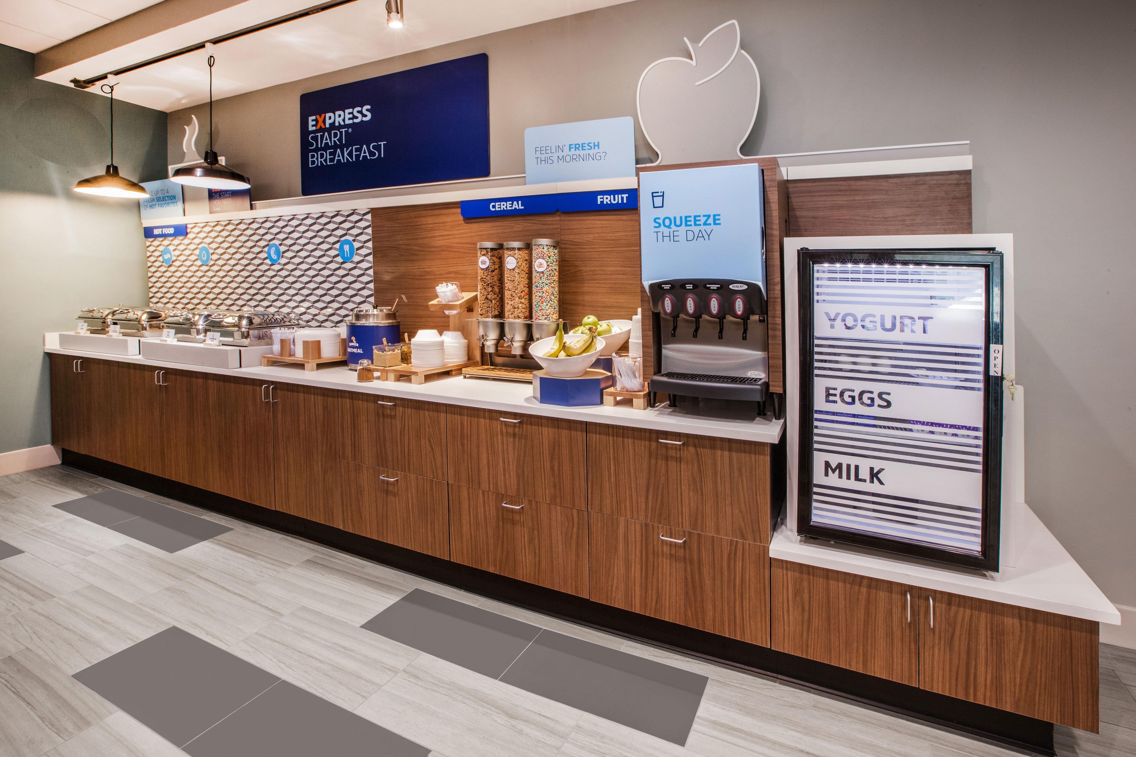 Holiday Inn Express & Suites Madison By Ihg Extérieur photo