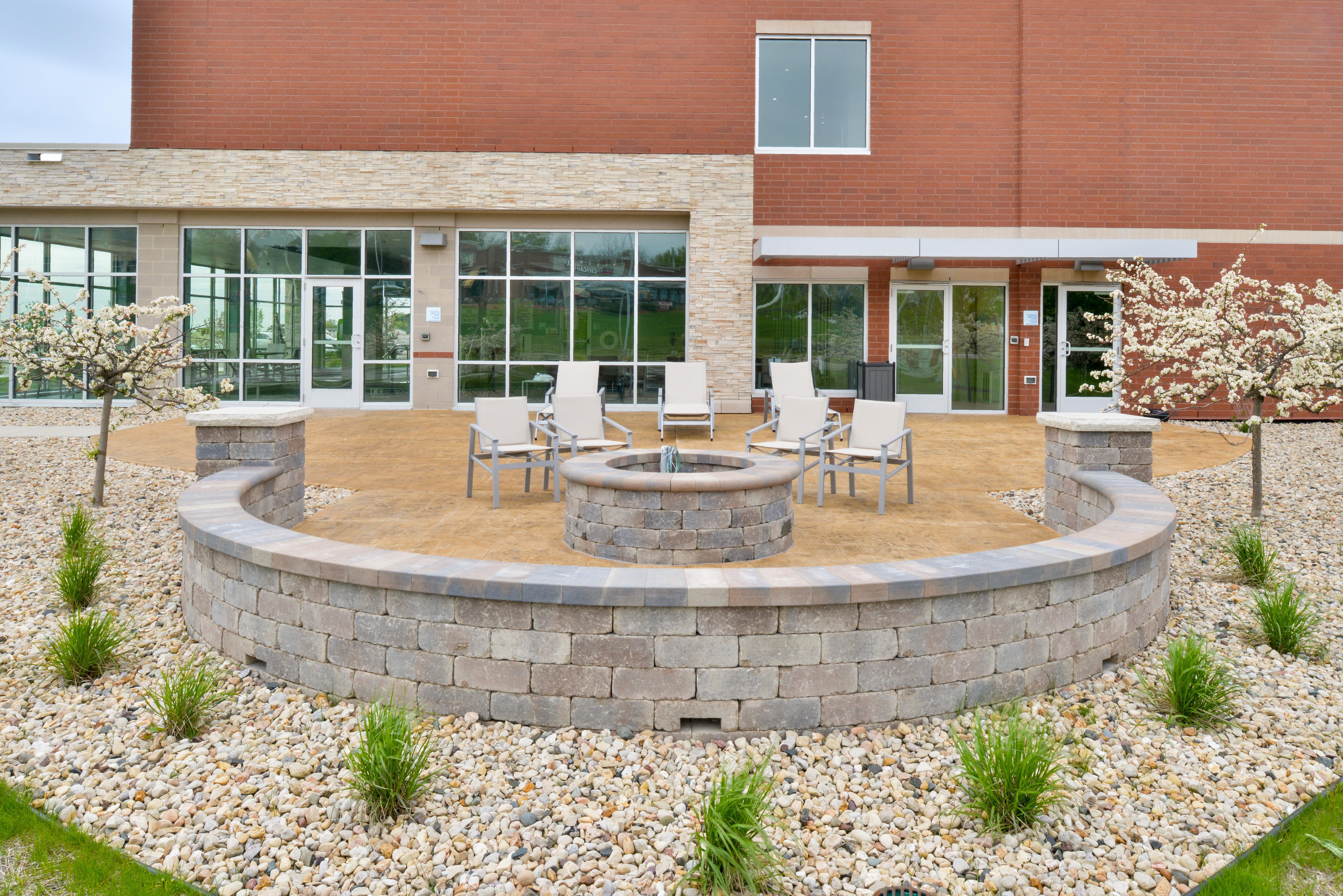 Holiday Inn Express & Suites Madison By Ihg Extérieur photo